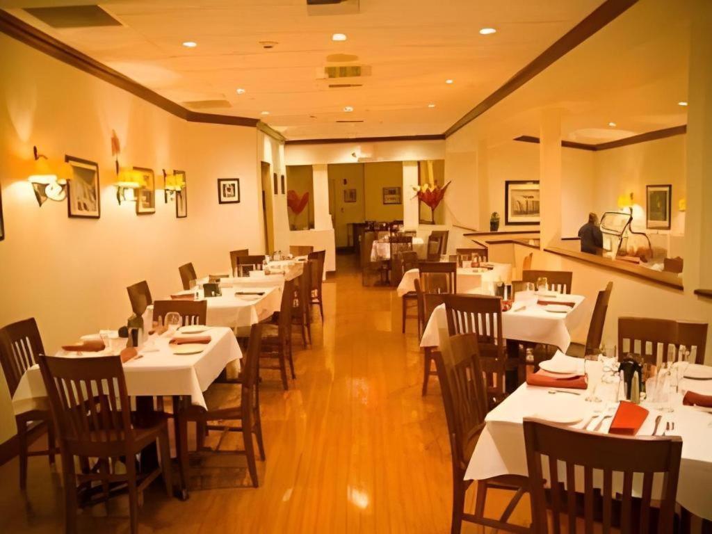 Garden Plaza Hotel Saddle Brook Εξωτερικό φωτογραφία