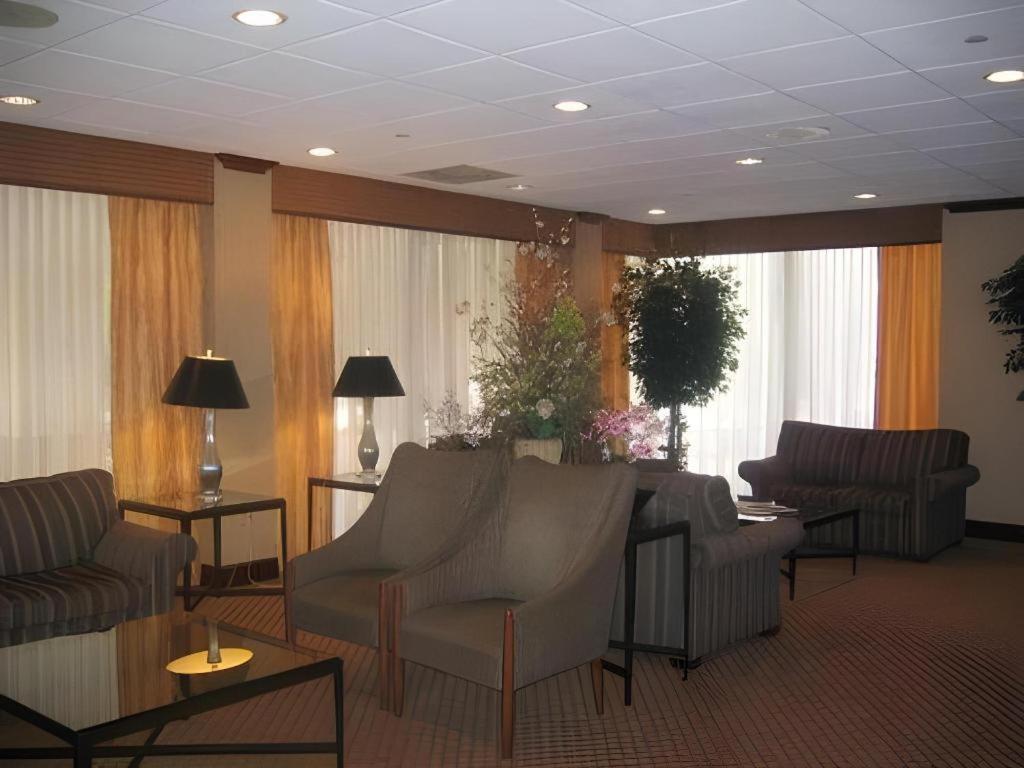 Garden Plaza Hotel Saddle Brook Εξωτερικό φωτογραφία
