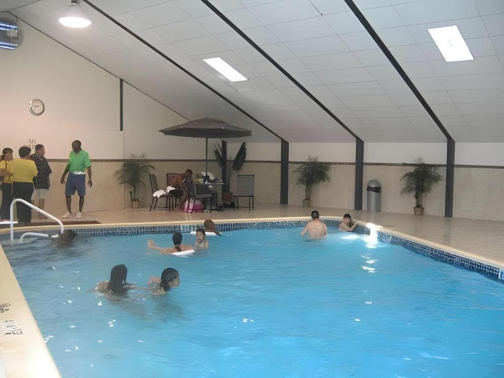 Garden Plaza Hotel Saddle Brook Εξωτερικό φωτογραφία