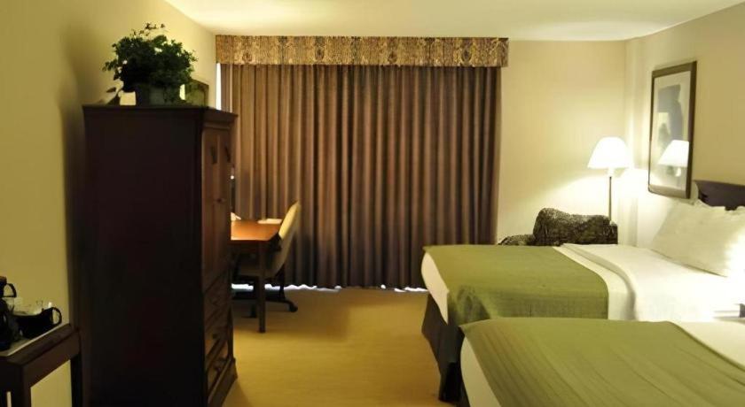 Garden Plaza Hotel Saddle Brook Εξωτερικό φωτογραφία