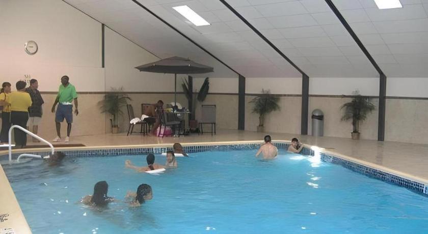 Garden Plaza Hotel Saddle Brook Εξωτερικό φωτογραφία