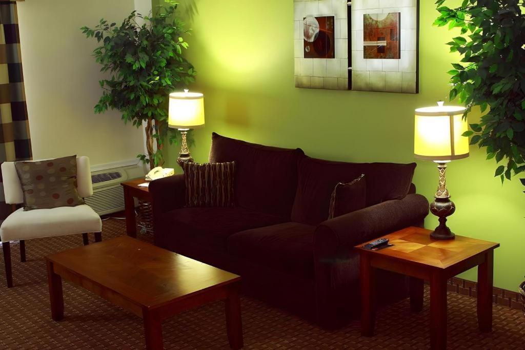Garden Plaza Hotel Saddle Brook Εξωτερικό φωτογραφία