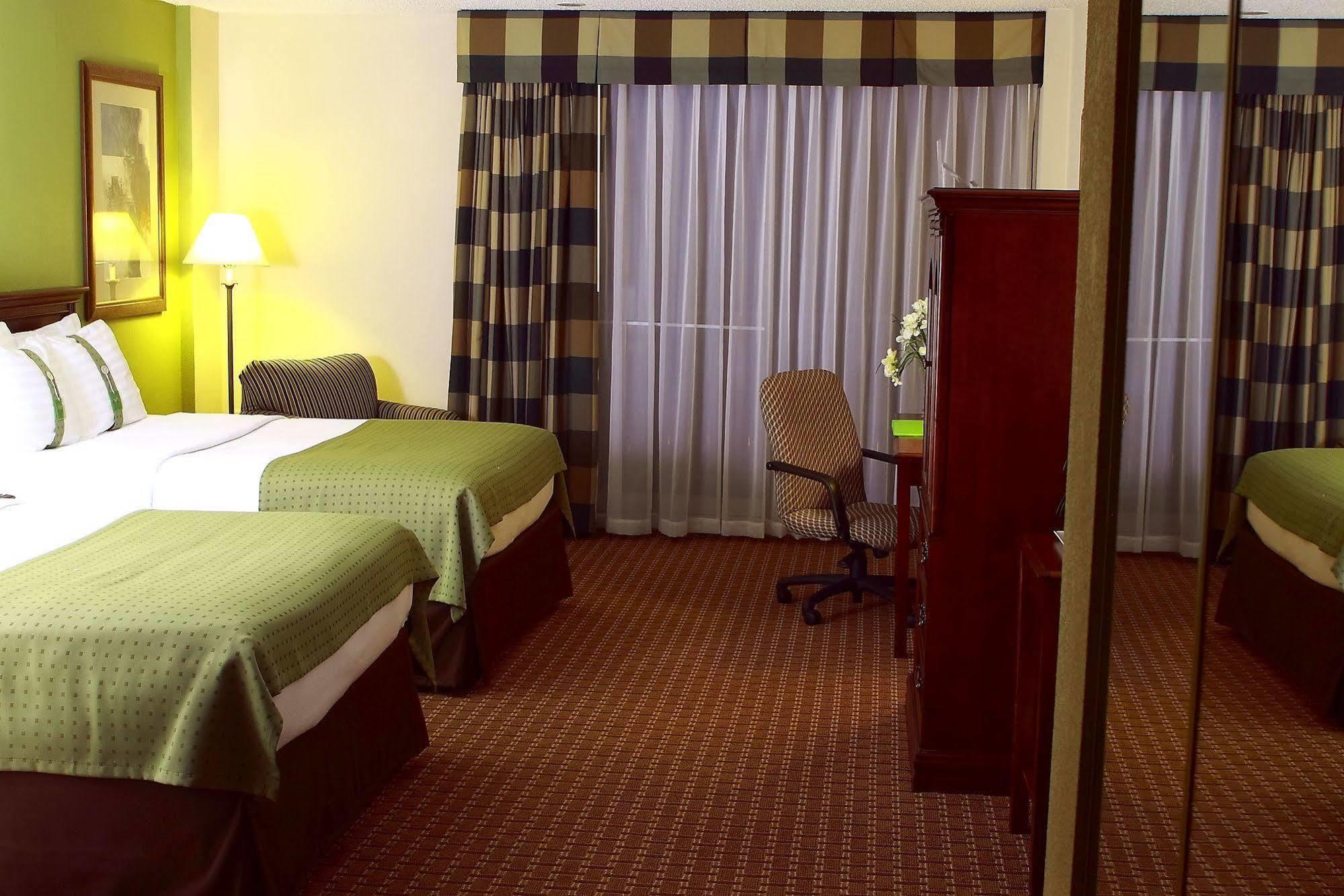 Garden Plaza Hotel Saddle Brook Εξωτερικό φωτογραφία